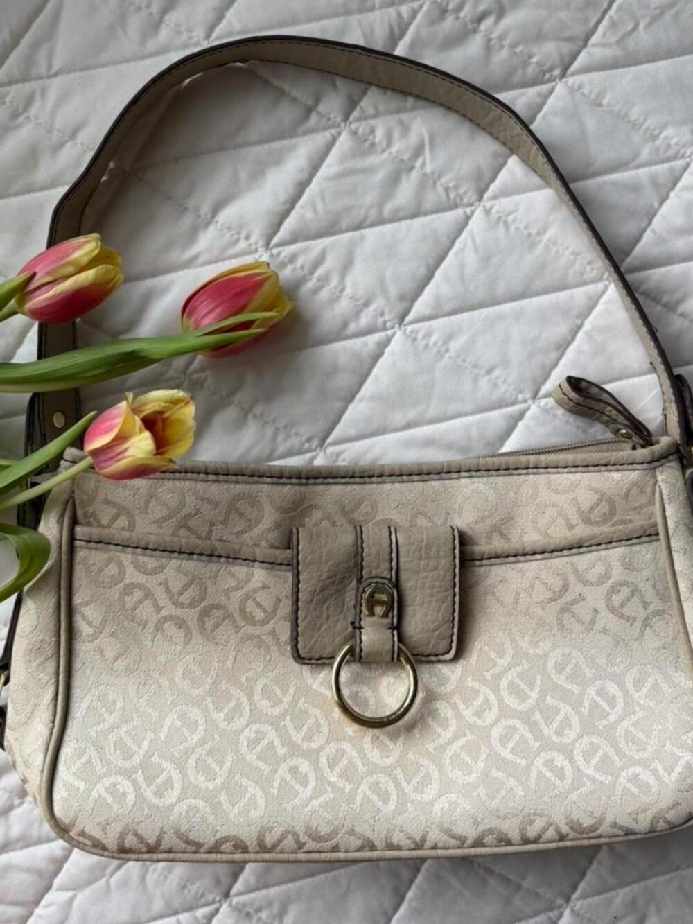 Etienne Aigner Cream Colored Jacquard Branded Leather Detail Medium Size Shoulde